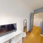 Charming 5Th-Floor Studio In Vibrant Eaux-Vives - Ja9-5