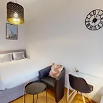 Charming 5th-floor In Vibrant Eaux-vives - Ja9-5 Apartment