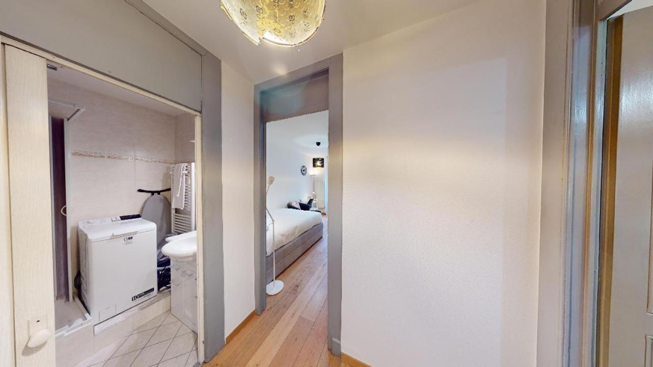 Charming 5th-floor In Vibrant Eaux-vives - Ja9-5 *